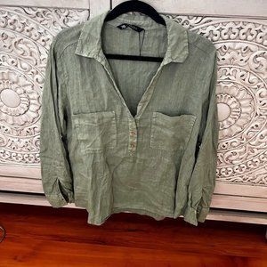 Zara Brand 100% Linen Mint Green Blouse with Gold Buttons - Size Medium​